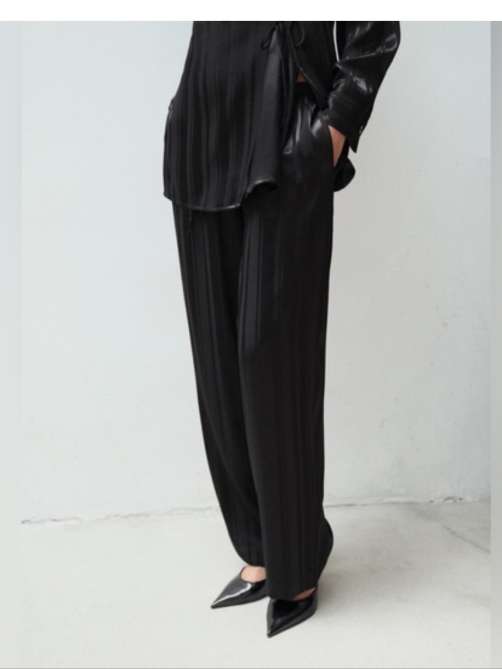 Zara | Black Wide-Leg Satin-Look Vertical Striped Pants | XL